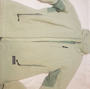 Patagonia windproof R2 jacket